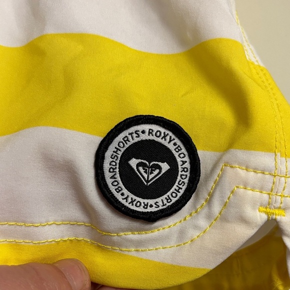 Roxy Bright Yellow and White Boardshorts - Picture 2 of 4